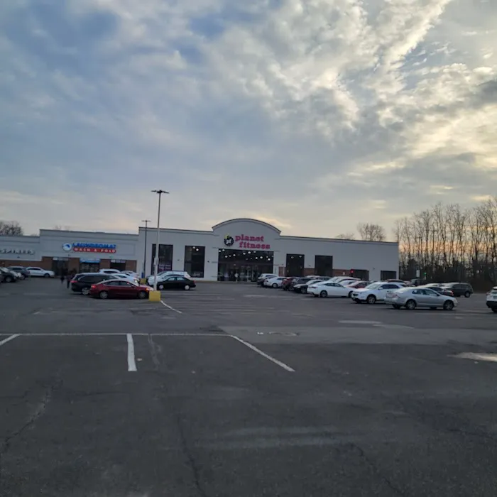 Planet Fitness Picture 7