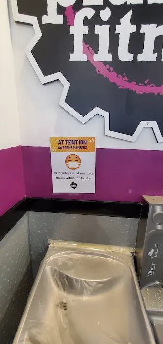 Planet Fitness Picture 8