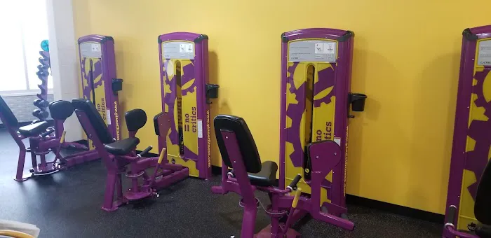 Planet Fitness Picture 9