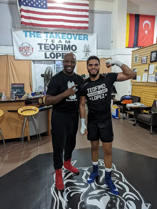 Old Dog Boxing Club Picture 4