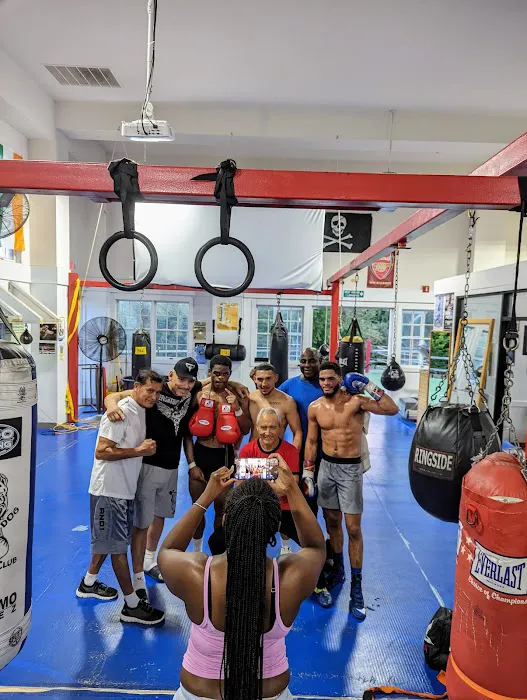 Old Dog Boxing Club Picture 5