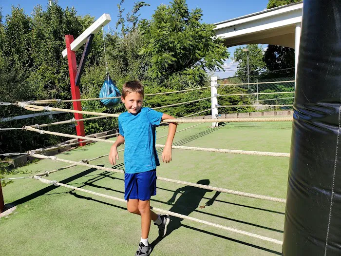 Old Dog Boxing Club Picture 9