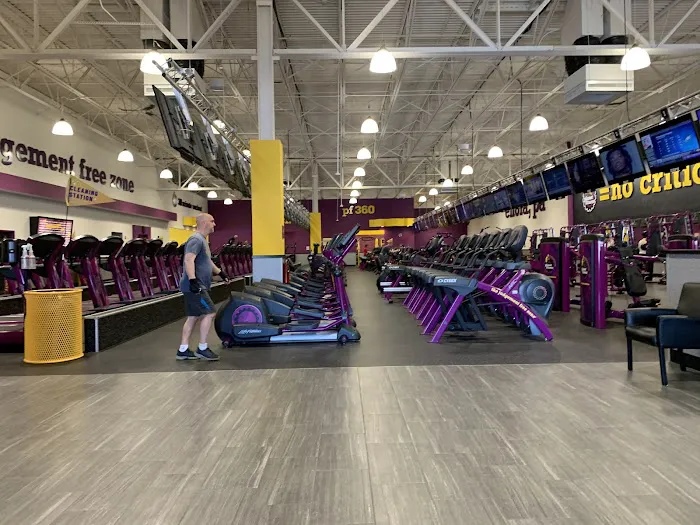 Planet Fitness Picture 6