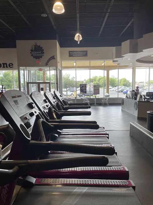 Planet Fitness Picture 4