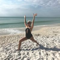 Julie Sill Yoga & Pilates ico