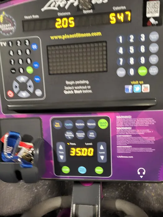Planet Fitness Picture 7