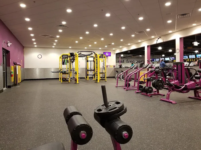 Planet Fitness Picture 10