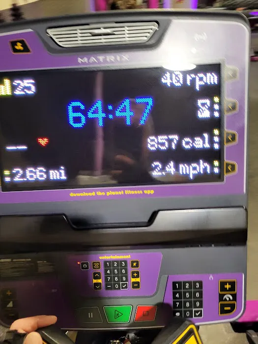Planet Fitness Picture 9