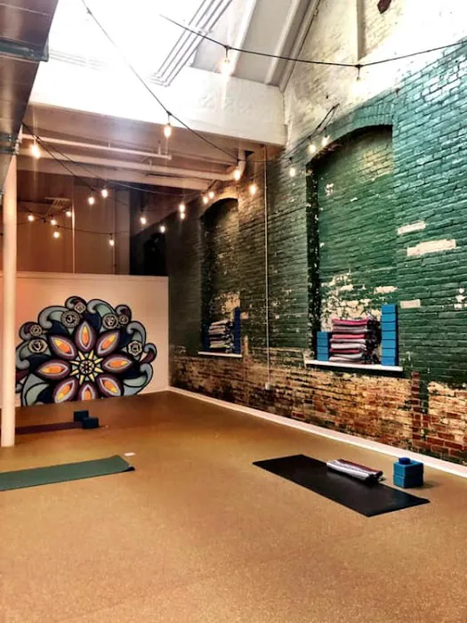 The Valley Om: Yoga and Bodywork Picture 3