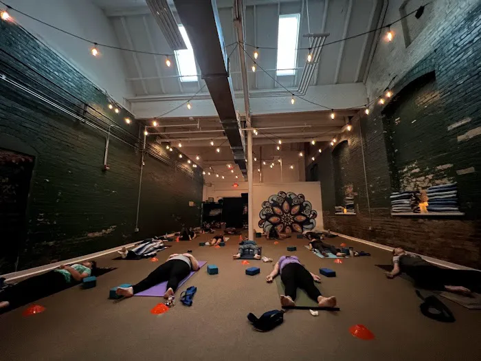 The Valley Om: Yoga and Bodywork Picture 1