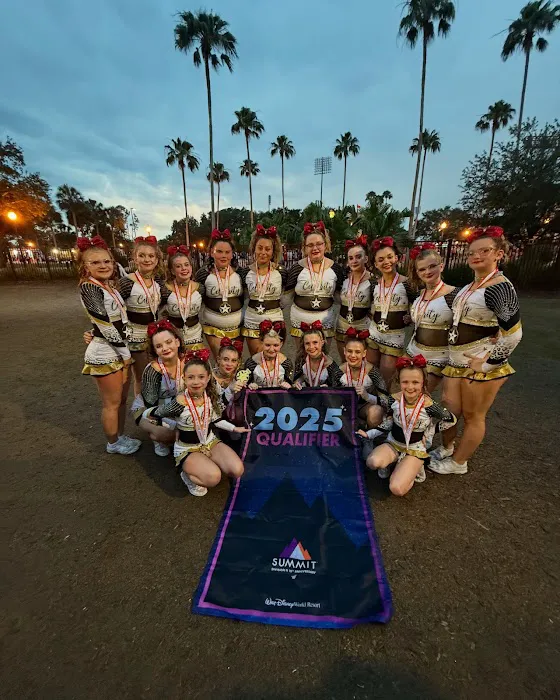 Celebrity Cheer Picture 9