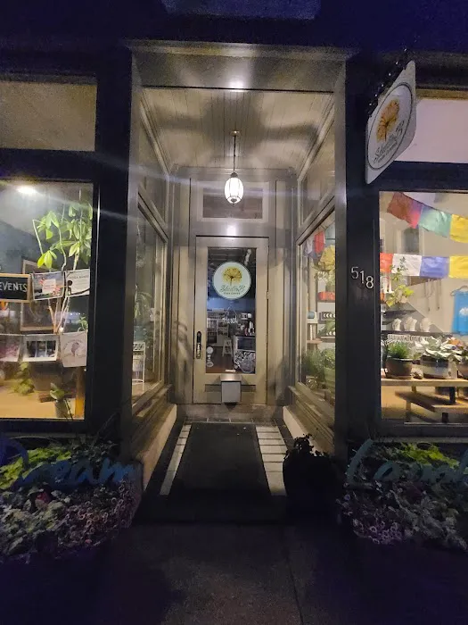 StudioB Yoga Center Picture 3