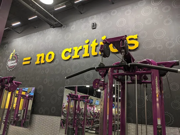 Planet Fitness Picture 5