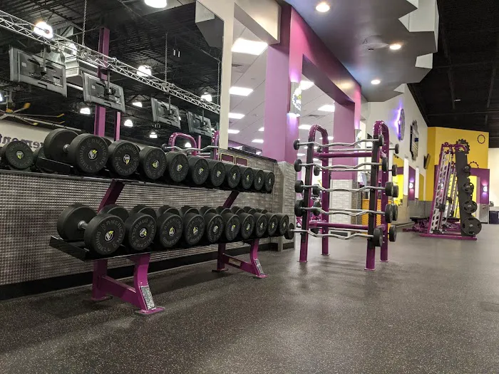 Planet Fitness Picture 8