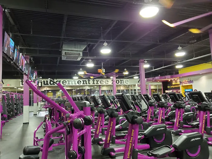 Planet Fitness Picture 1