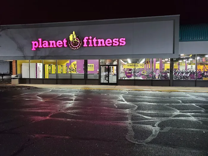 Planet Fitness Picture 2