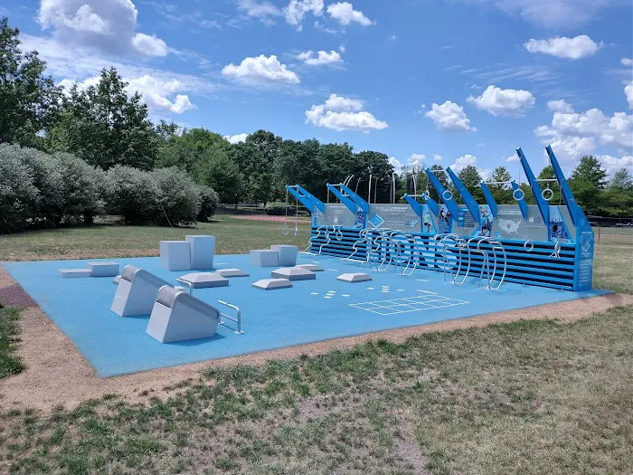 Fitness Court at TCNJ Picture 2