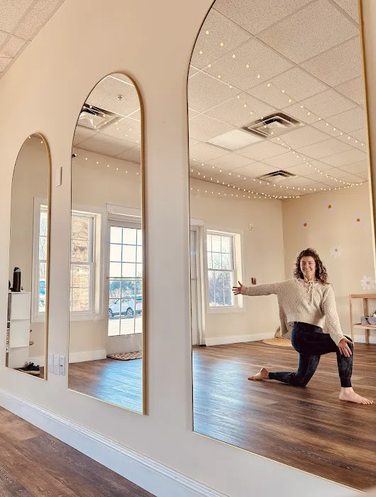 Life in Bloom Studio Picture 3