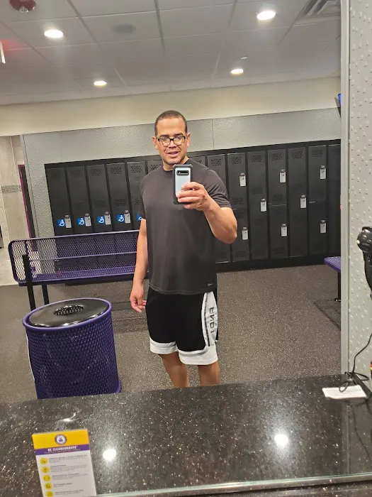 Planet Fitness Picture 2