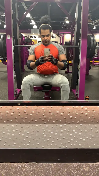 Planet Fitness Picture 6