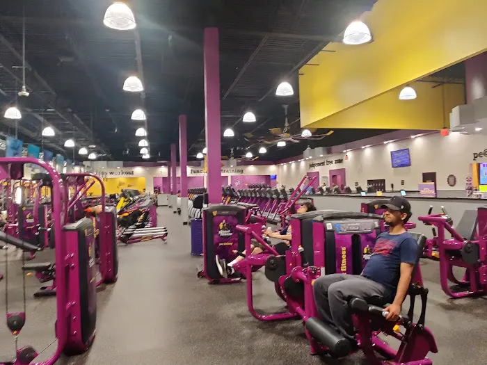 Planet Fitness Picture 9