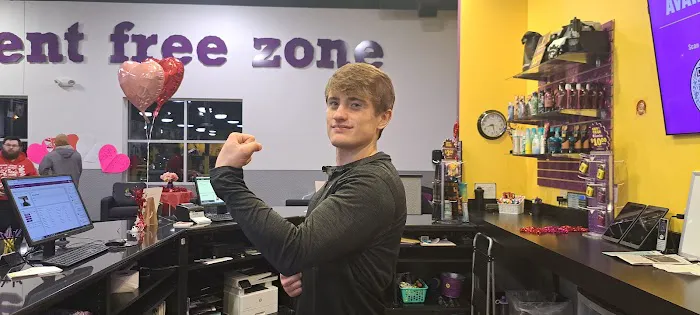 Planet Fitness Picture 9