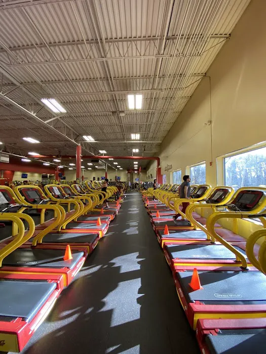 Retro Fitness Picture 1