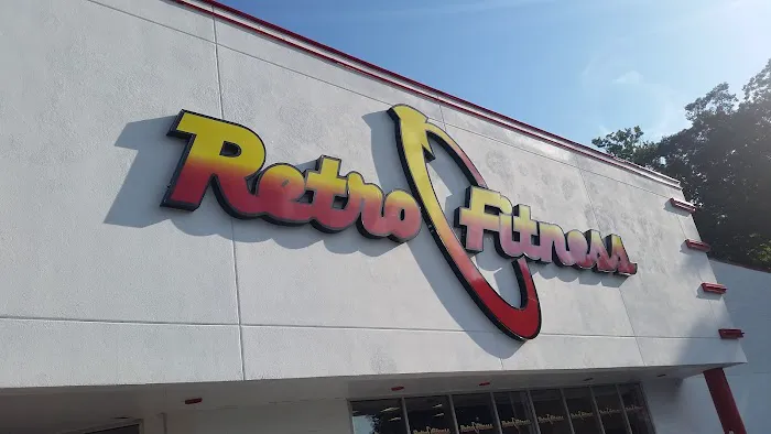 Retro Fitness Picture 9