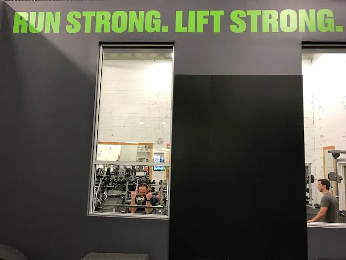 Crunch Fitness - Freehold Picture 7