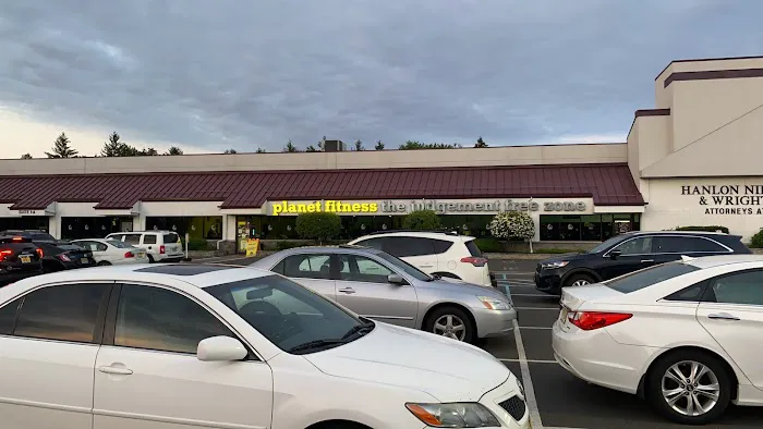 Planet Fitness Picture 1