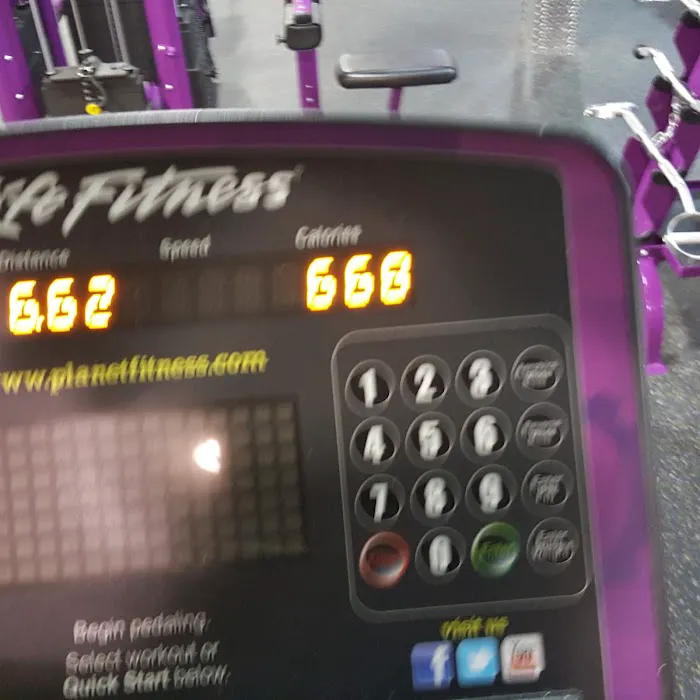 Planet Fitness Picture 4