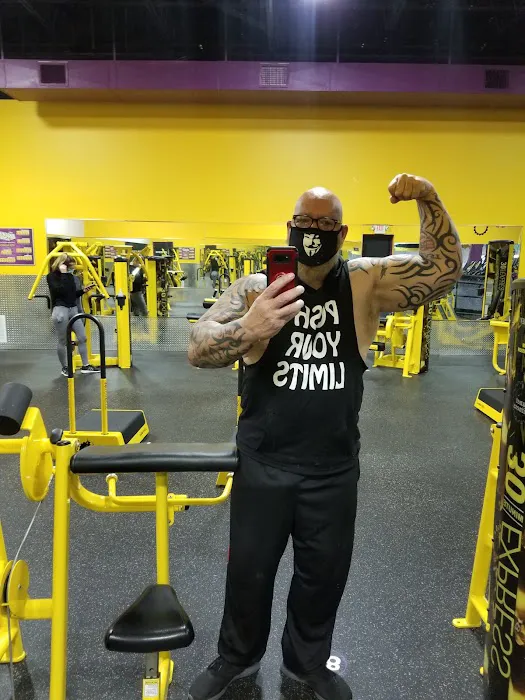 Planet Fitness Picture 5