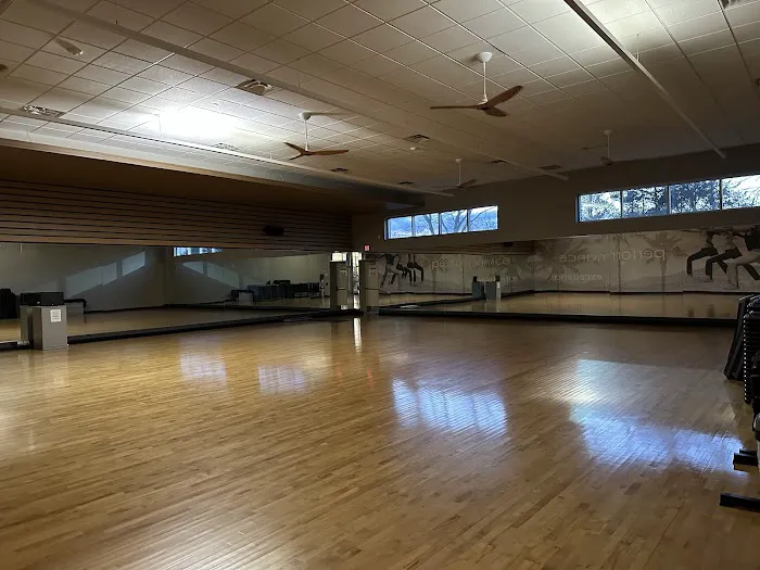 LA Fitness Picture 8