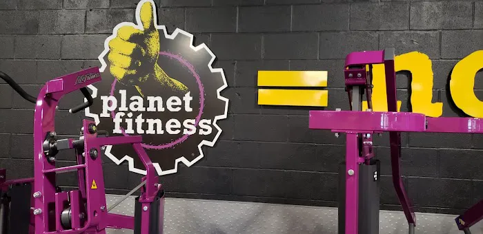 Planet Fitness Picture 9