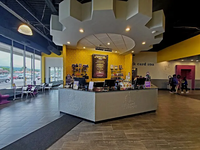 Planet Fitness Picture 7