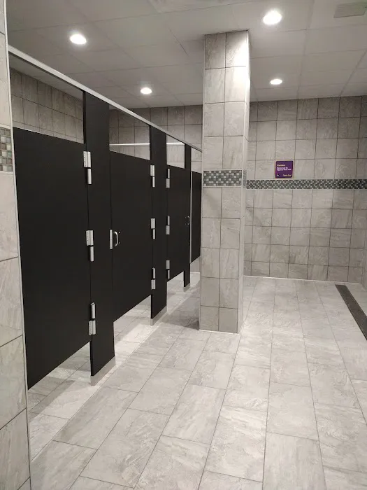 Planet Fitness Picture 7