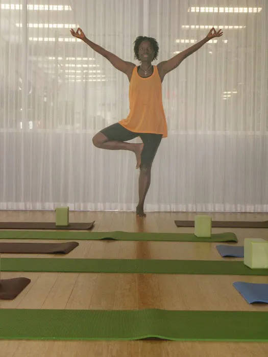 Romy Yoga Picture 3