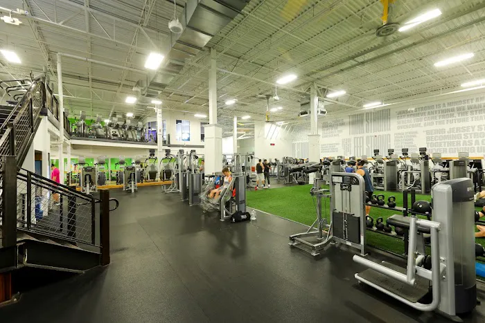 Crunch Fitness - South Marlboro Picture 6