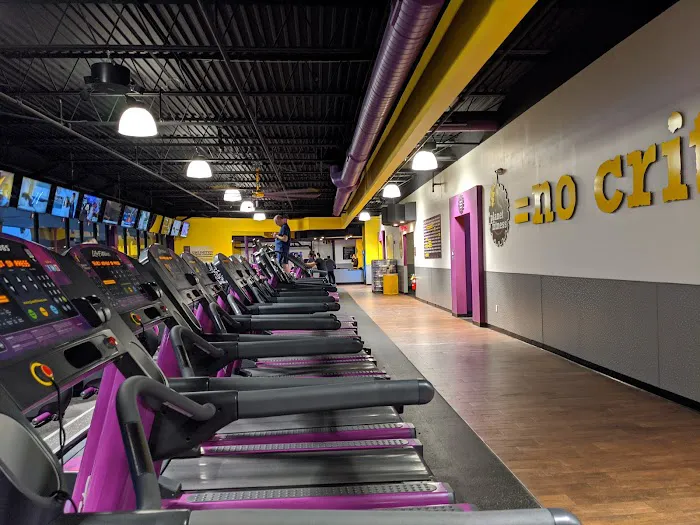 Planet Fitness Picture 6