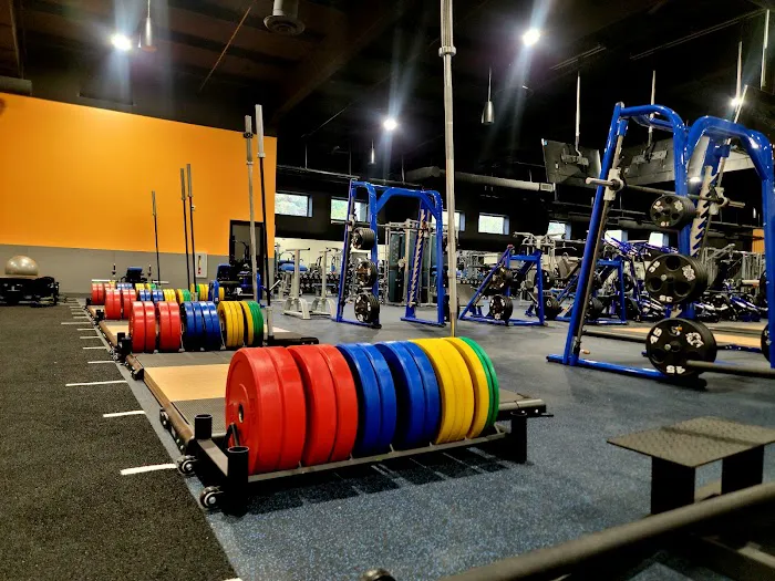 Crunch Fitness - Marlboro Picture 1