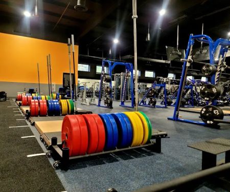 Crunch Fitness - Marlboro