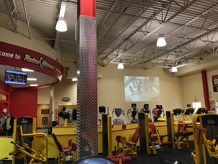 Retro Fitness Picture 8