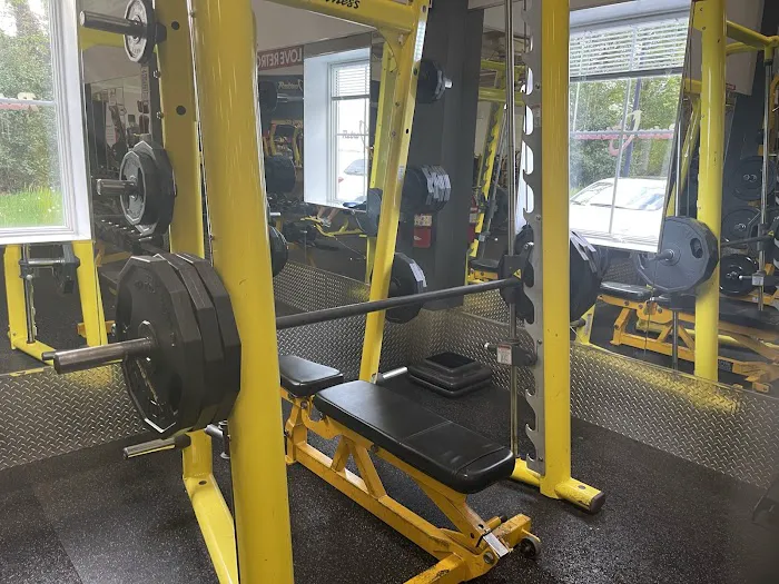 Retro Fitness Picture 10
