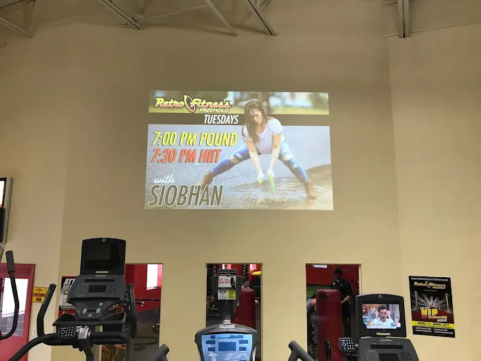 Retro Fitness Picture 6