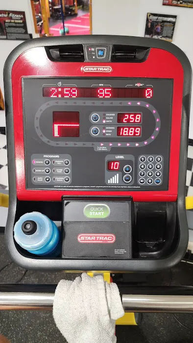 Retro Fitness Picture 7