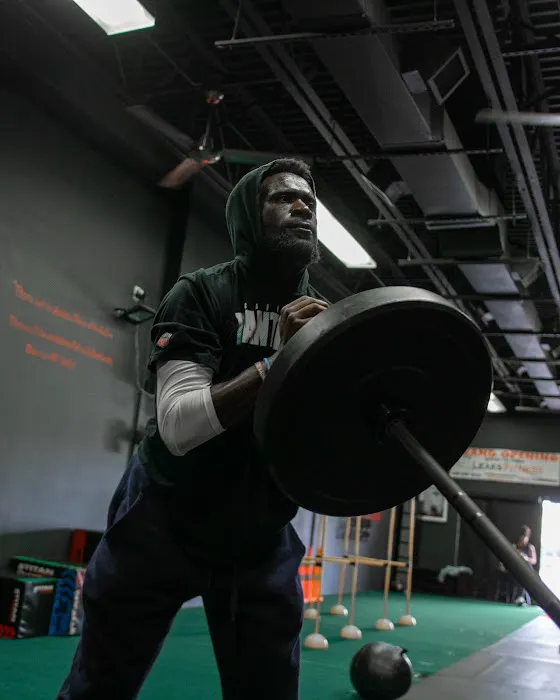 LEAKSFitness (Howell) Picture 3