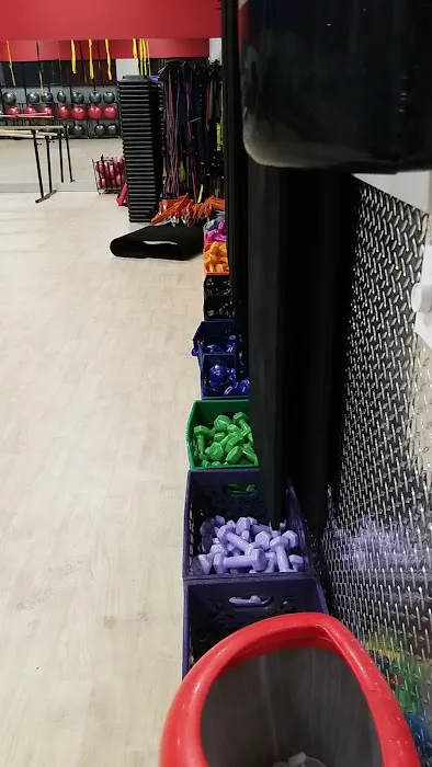 Cross Street Fitness Picture 7
