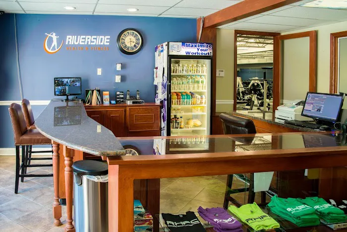 Riverside Health & Fitness Center Picture 2