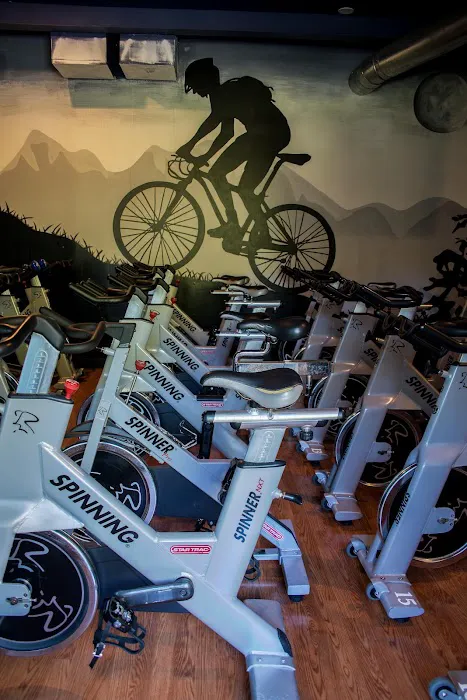 Riverside Health & Fitness Center Picture 3