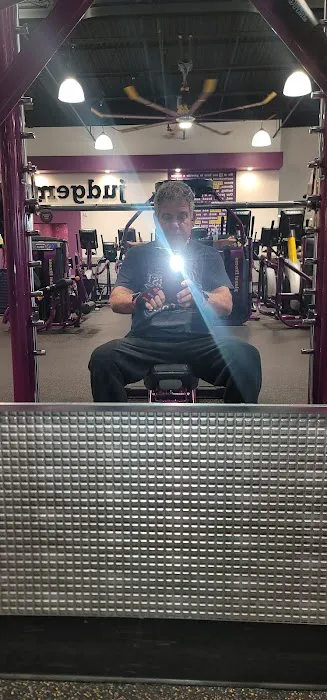 Planet Fitness Picture 2